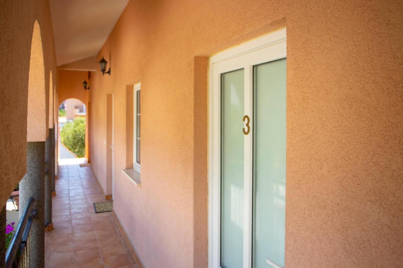 Apartamento Villla Brigitte Tučepi Exterior foto